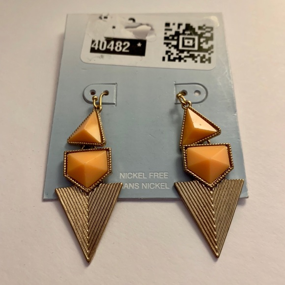 🎈Drop Earrings 🎈 - Picture 3 of 3